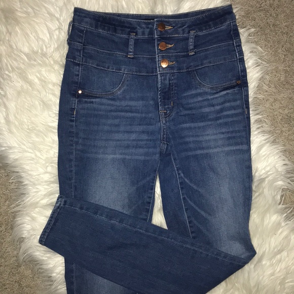 3 button high waisted jeans